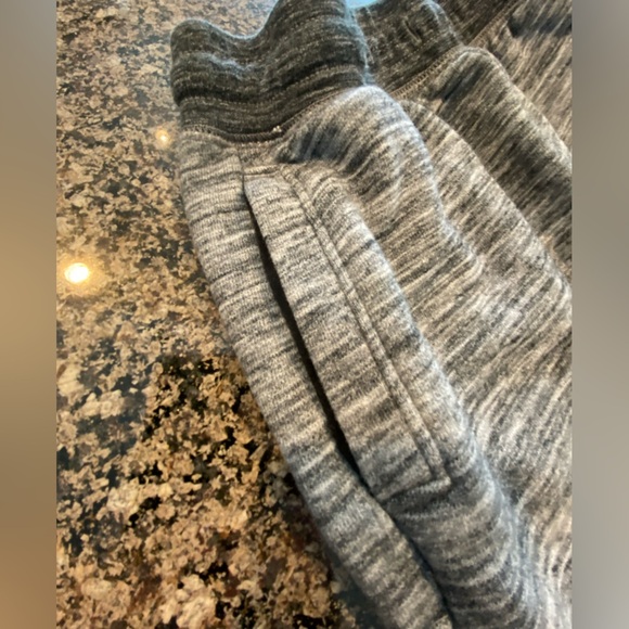 🔆3/$25🔆 GAP FIT Gray Boys Shorts Size M - Picture 8 of 8